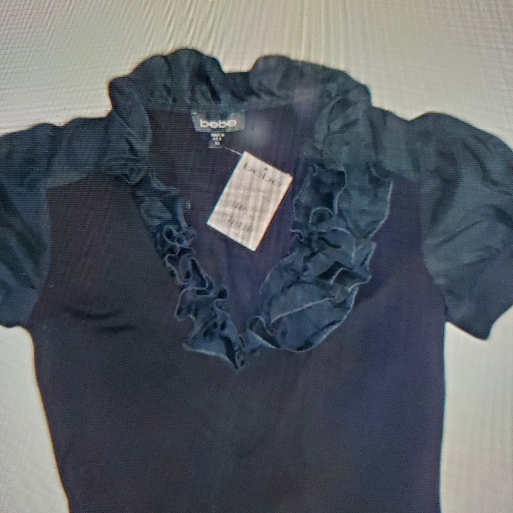 Bebe NWOT Puff Sleeve Ruffle Dress — (tag fell off). Never worn - Picture 3 of 11